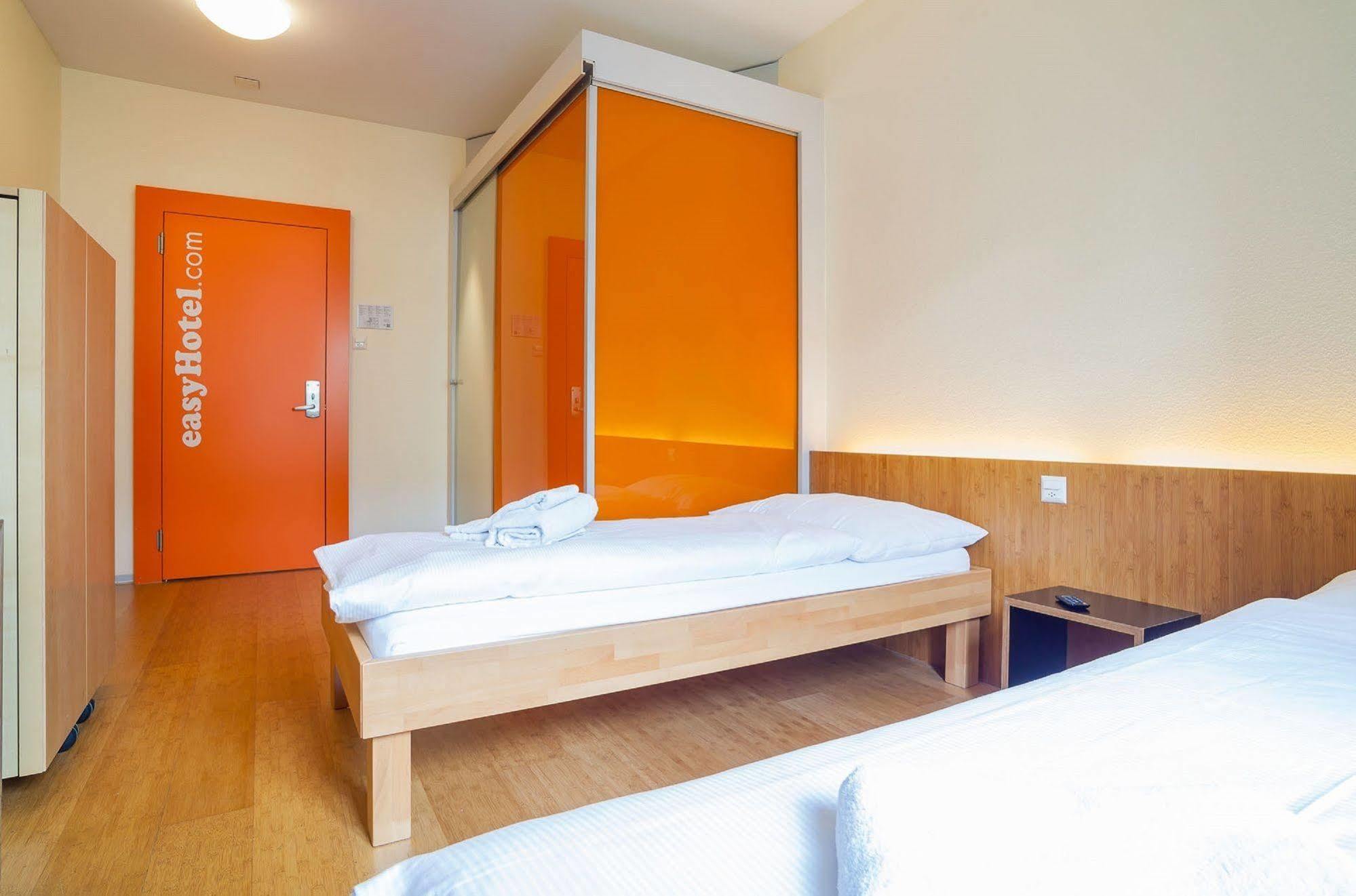 Easyhotel Basel - Self Service And Self Check-In Εξωτερικό φωτογραφία
